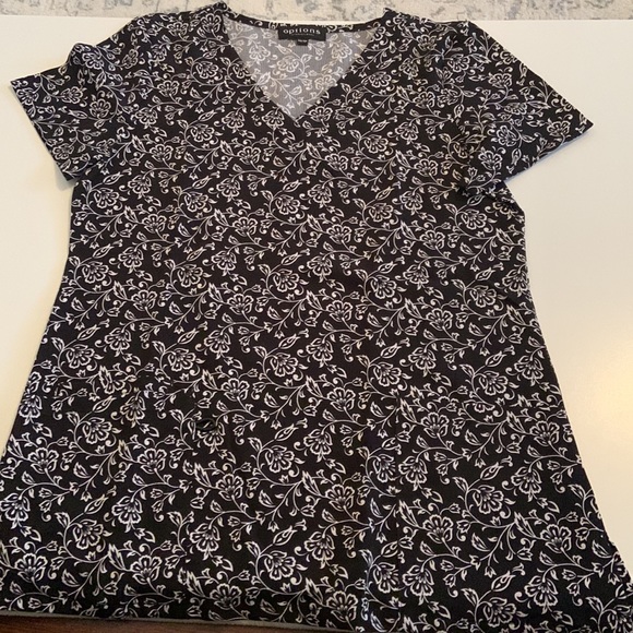 SCRUB TOP LOT! - Picture 12 of 13